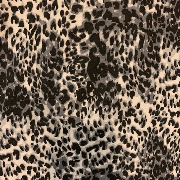 NWT Long Sleeve Cheetah print - Picture 2 of 6